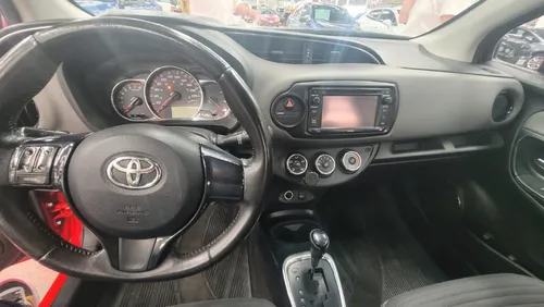 Toyota Yaris 5p Hatchback Premium L4/1.5 Aut