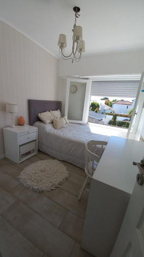 Casa En Venta En Caisamar