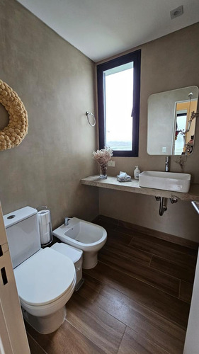 Venta Y Alquiler Dpto 4 Ambientes Al Rio Vilago