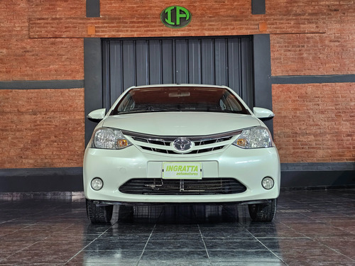 Toyota Etios 1.5 XLS MT