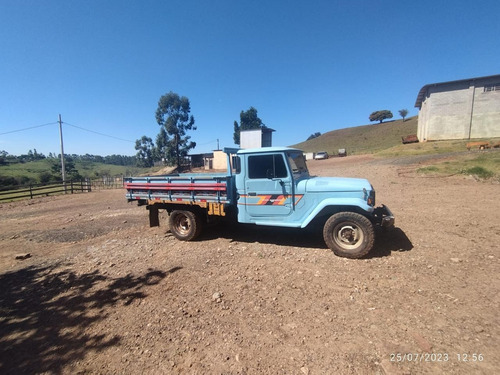 Toyota Bandeirante 3.7 Cab. Simples Longa 2p