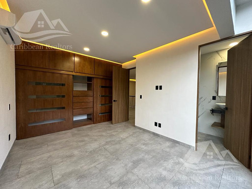Casa Nueva En Venta En Via Cumbres Cancun