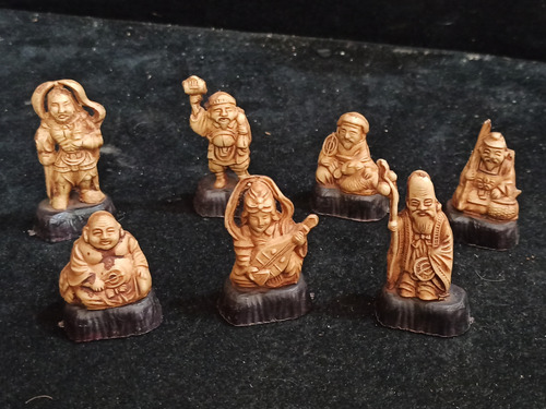 Netzuque 7 Antiguas Figuras Japonesas Pasta Imitación Marfil (Usado)