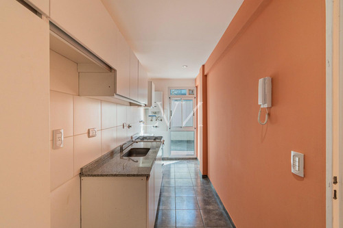 Venta Departamento 2 Ambientes Con Patio En Boedo