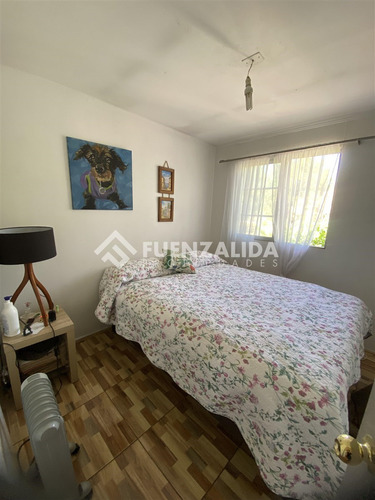 Casa En Venta De 4 Dorm. En Maipú