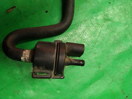 Valvula De Purga C/ Manguera Vw Passat 2003 Modelo 97-05 (Usado)
