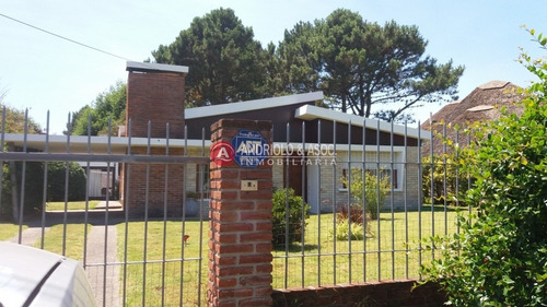 Casa Muy Comoda A 700 Metros Del Mar- Ref: 5456