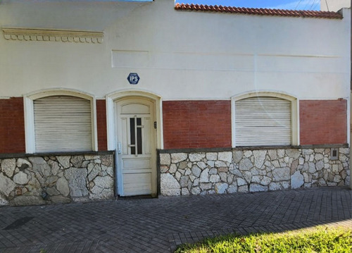 Venta Casa 2 Dormitorios, Jardín, Pileta.las Heras