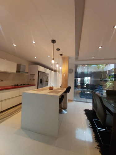 Imagen 4 de 17 de Se Vende Town House En Mañongo, Res. Bonaventure Home Jc-047