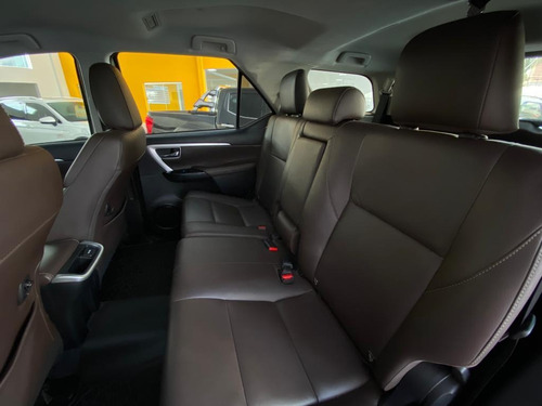 Imagem 14 de 14 de Toyota Sw4 2.7 Srv 7l 4x2 (aut) (flex)