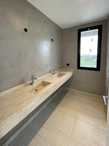 Casa En Venta | 3 Dorm | Area 11 | Barrio San Sebastian | Escobar