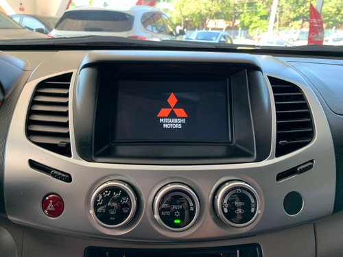 Mitsubishi L200 Triton 3.5 HPE 4X4 CD V6 24V FLEX 4P AUTOMÁTICO