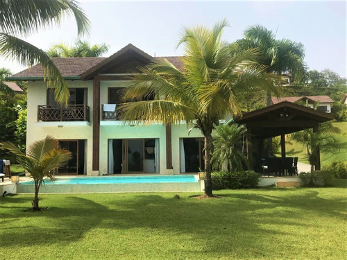 Villa Amueblada En Puerto Bahia, Samaná