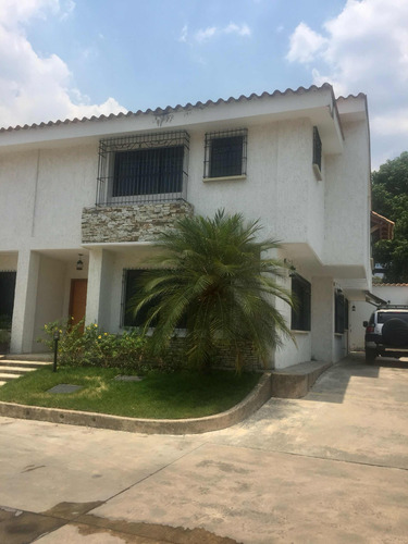 Venta Townhouse Barrio Sucre Maracay