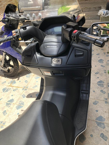 Imagen 5 de 10 de Suzuki Burgman 650
