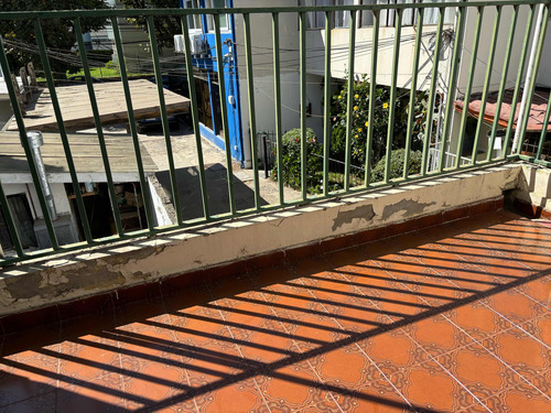 Excelente Ubicación, 6 Dormitorios, 4 Baños, Sólida, 5 Norte