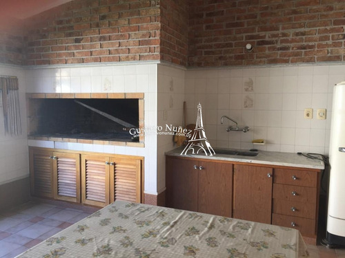 Excelente Chalet En Zona Céntrica De Piriápolis.- Ref: 3222