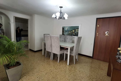 Imagen 2 de 13 de Se Vende Apartamento 91 M2 Laureles Nogal