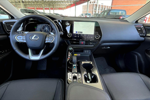 Lexus NX 5p 250 L4/2.5 Aut