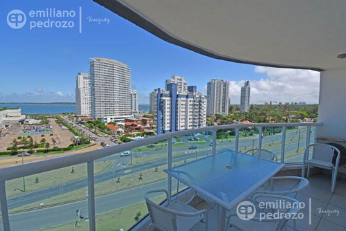 Venta Departamento  2 Dormitorios En Suite  Parrillero Propio Playa Mansa Punta Del Este