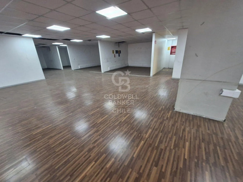 Local 1.241m2 Santiago Centro Bajó Uf 4.400