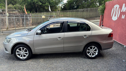 Volkswagen Voyage 1.0 Tretec Total Flex 4P