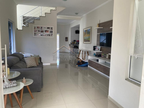 Imagem 2 de 10 de Casas - Ref: V17261