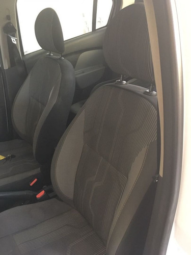 Renault Logan 2014 1.0 16v Expression Hi-flex 4p