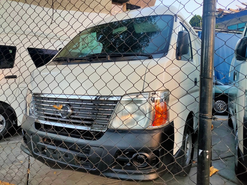 Imagen 2 de 11 de Nissan Urvan Panel Toldo Alto T/m A/a Diesel 2013