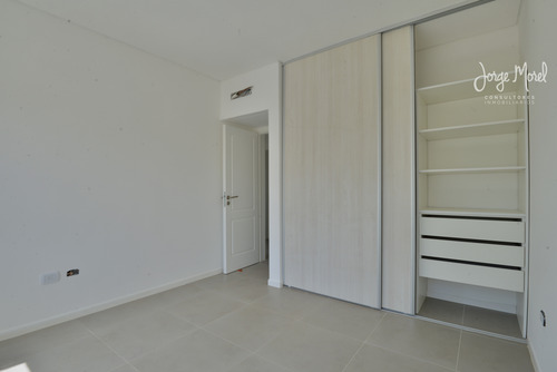 Casa Interno #100-200 - San Sebastian - Area 2 - 875m2 #id 661
