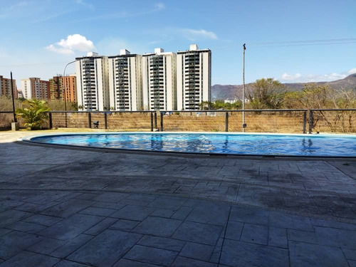 Imagen 14 de 15 de Hermoso Apartamento En Mañongo, Res. Valle Arriba Carlos Tona