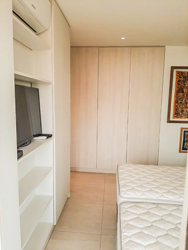 Amoblado Y Remodelado 2 Dorm. 2 Bñ. Metro Alcantara El Golf