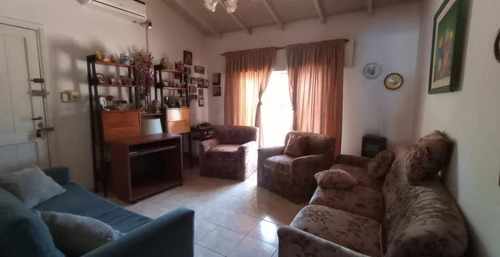 Casa En Venta - 3 Dormitorios 1 Baño - Cochera - 300mts2 - Ituzaingó Norte