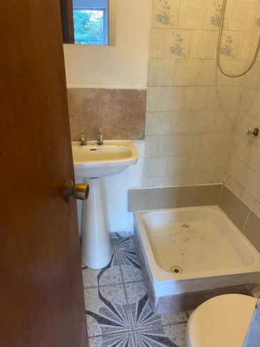 Tipo Estudio De 1 Ambiente,para 1 Persona, Escanilla Gamero