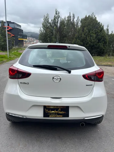 Mazda 2 Carbón edition