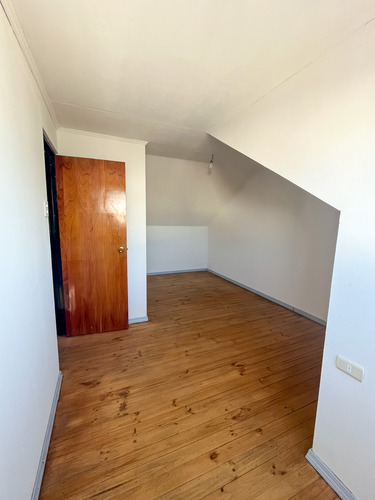 Casa 3 Hab 2 Baños Y 2 Estacionamientos - Curicó