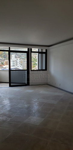 Imagem 2 de 15 de Apartamento Com 3 Quartos A Venda No Bairro Centro Em Florianopolis - V-82320