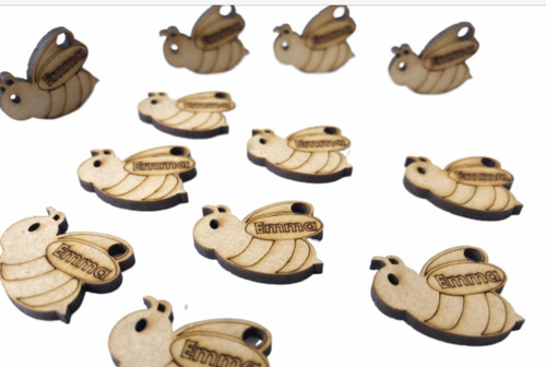 Imagen 3 de 12 de 120 Abejitas Personalizadas En Mdf Para Tus Recuerdos Bautiz