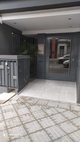 Imagen 21 de 30 de Venta Departamento Un Dormitorio Al Frente Balcón - Abasto