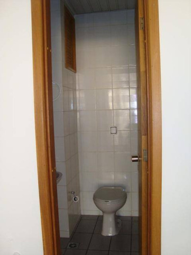 Imagem 6 de 10 de Conjunto - Venda Por R$ 280.000,00 Ou Aluguel Por R$ 800,00/mês - Centro - Curitiba/pr - Cj0006