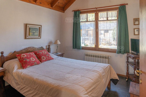 Turístico Cabaña En Venta Ubicado En Centro, San Martin De Los Andes, Patagonia