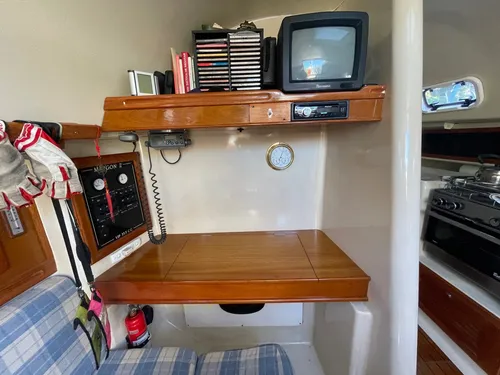 Velero Vip 33.5 Volvo Penta 29 Hp Timón Rueda Orza