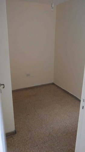 Imagen 6 de 17 de Depto. En Venta De Tres Dormitorios Mas Escritorio Sobre Rondeau 264