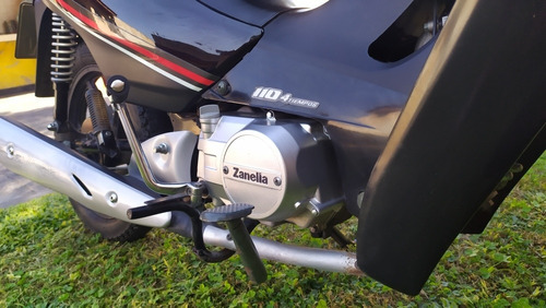 Zanella Zb 110 Full + Casco Hawk + Traje De Lluvia