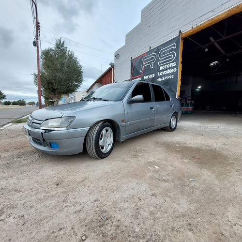 Peugeot 306 1.8 St