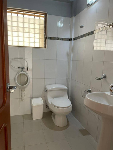 Imagen 7 de 21 de Remax Infinity Ven De Casa En Calle Cerrada. El Parral 139363 Frances Mijares 04144990396
