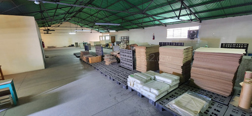 Local Comercial Edificio Deposito Oficina Alquiler Zona Ind De La Trinidad 6200 Mts2 Sonmetros2