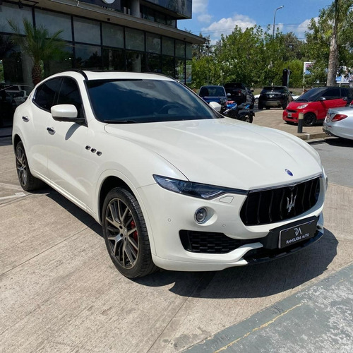 Imagen 1 de 24 de Maserati Levante 3.0 Biturbo Sq4 430cv