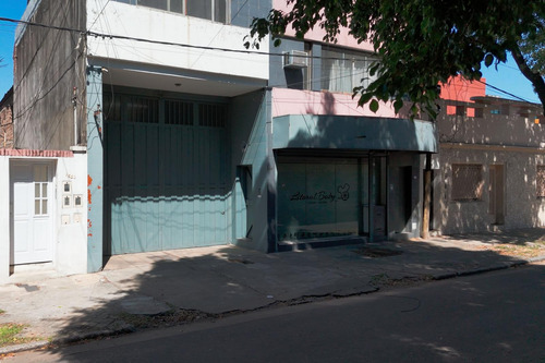 Galpón En Venta Barrio Arroyito Local Comercial Y Departamento 2 Dormitorios