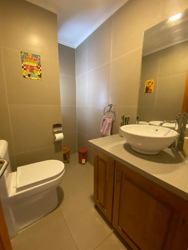 En Venta Casa, Condominio Las Mercedes, Machalí
